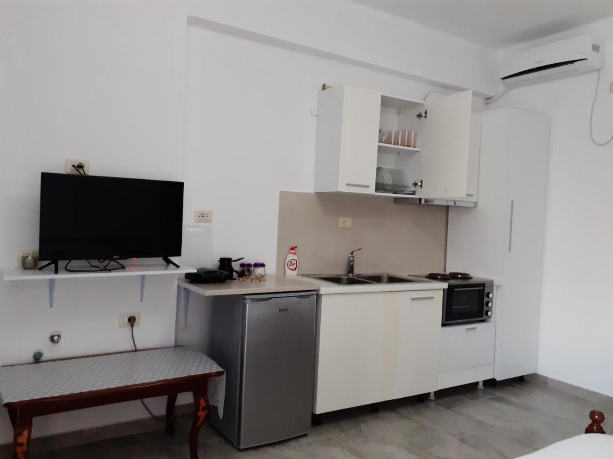 Luigi S Fairyview Apartment Sarande Exterior photo