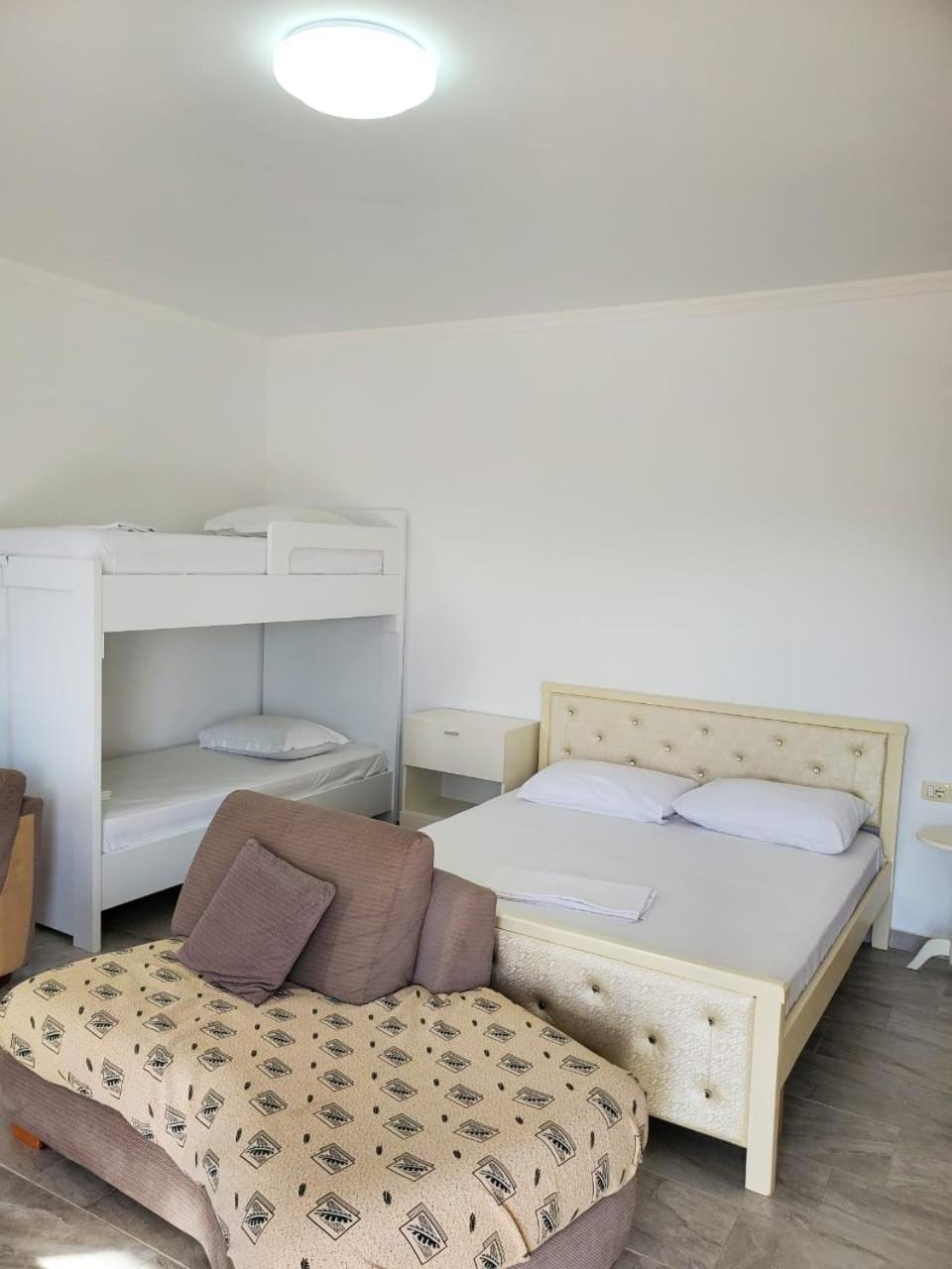 Luigi S Fairyview Apartment Sarande Exterior photo